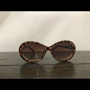 CHEETAH PRINT VINTAGE OVAL SUNGLASSES
